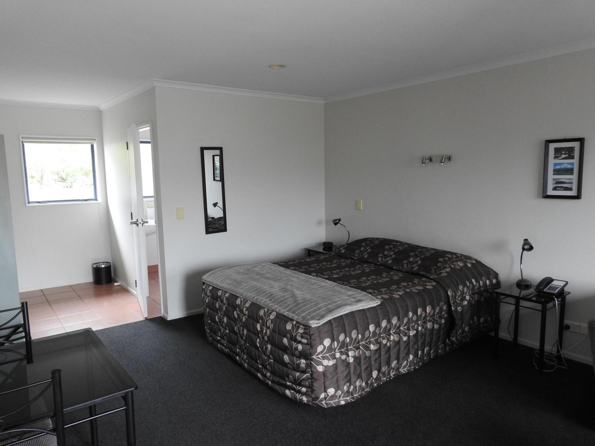 Tudor Lodge Motel ฮาเวรา ภายนอก รูปภาพ