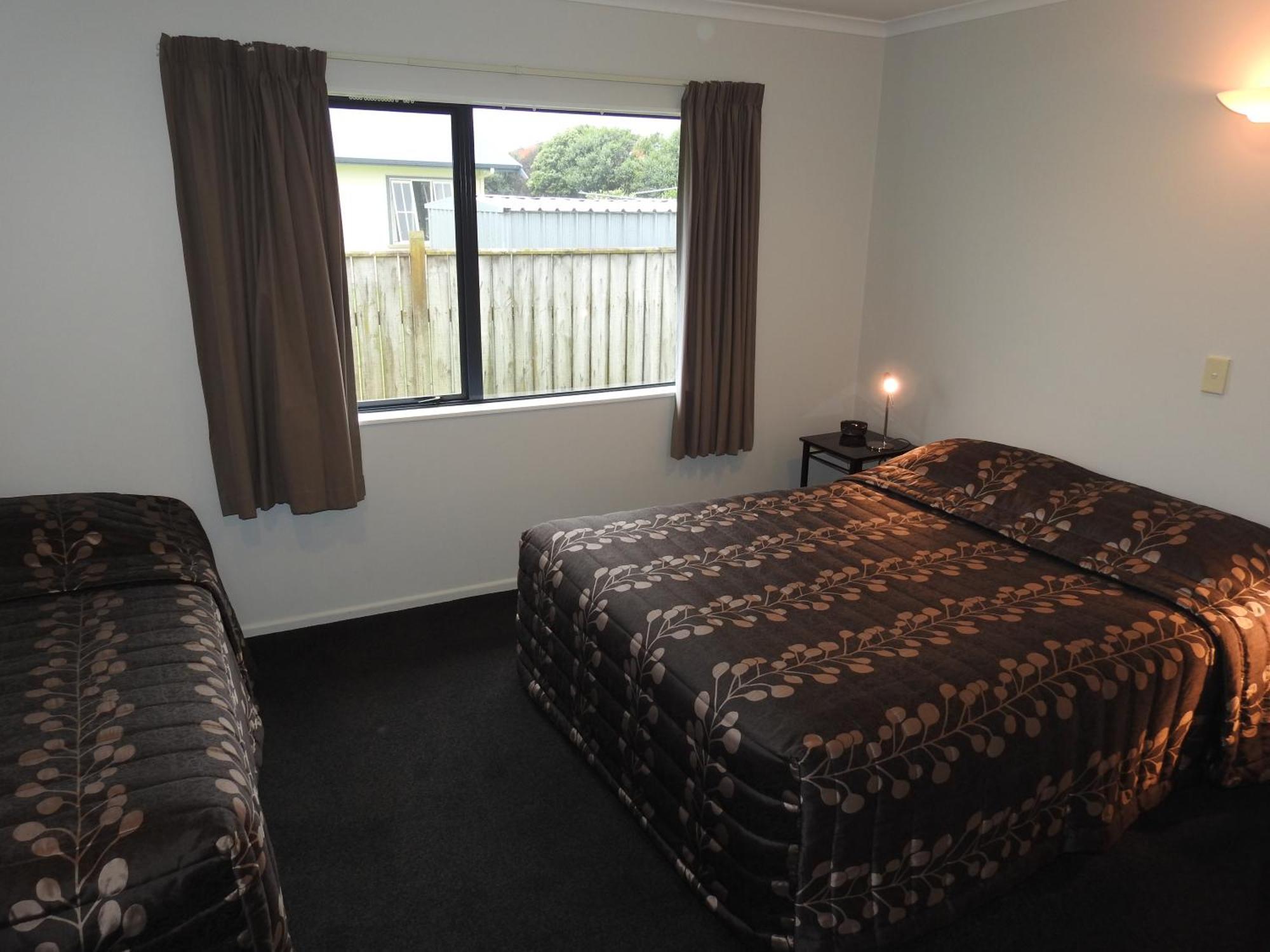 Tudor Lodge Motel ฮาเวรา ภายนอก รูปภาพ